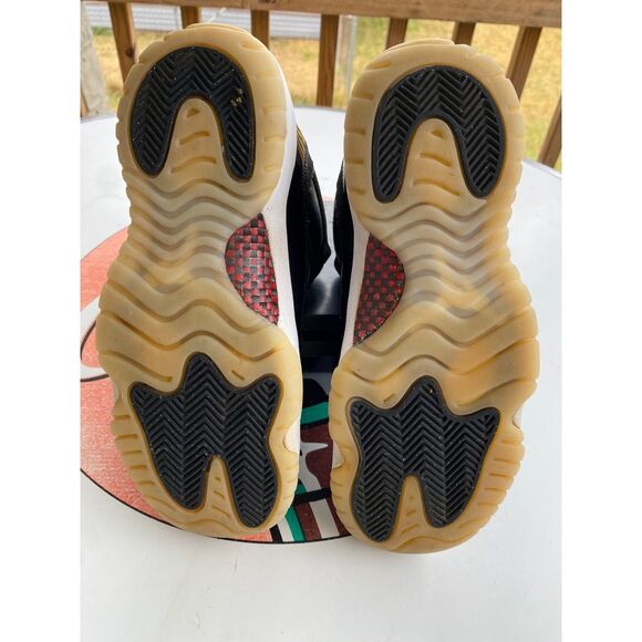 Jordan 11 Retro Low GS 72-10 - Size 6.5 Mens / 8 Womens - "72-10" 528896-001 - Picture 10 of 12